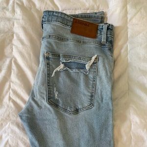 Men’s H & M ripped jeans
